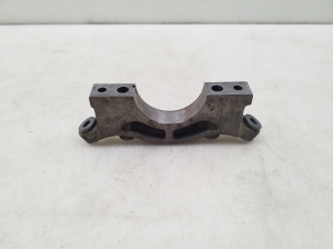  Crankshaft clamp 