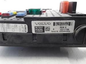 VOLVO V70 II (2000–2007) Kaitsmekarp salongis 8676391 - 3