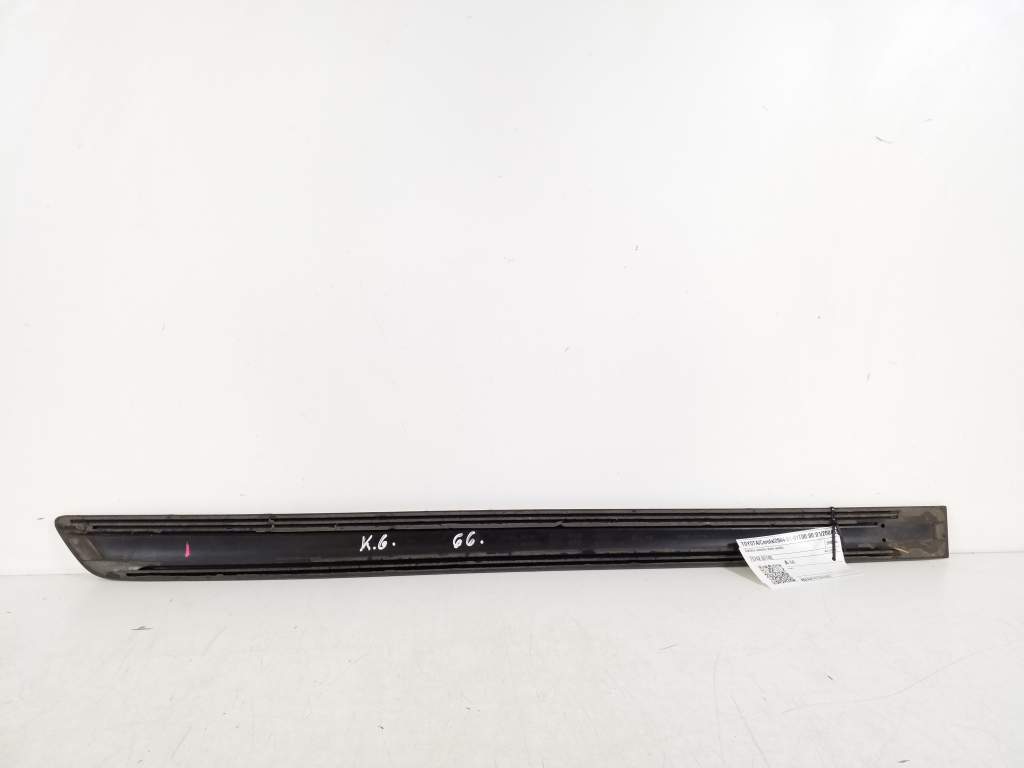 TOYOTA Corolla 9 generation E120/E130 (2000-2007) Left Side Sliding Door Molding 75742-02140 21438609