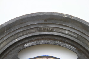 Ford Focus (2011–2018) Crankshaft pulley E110124A - 2