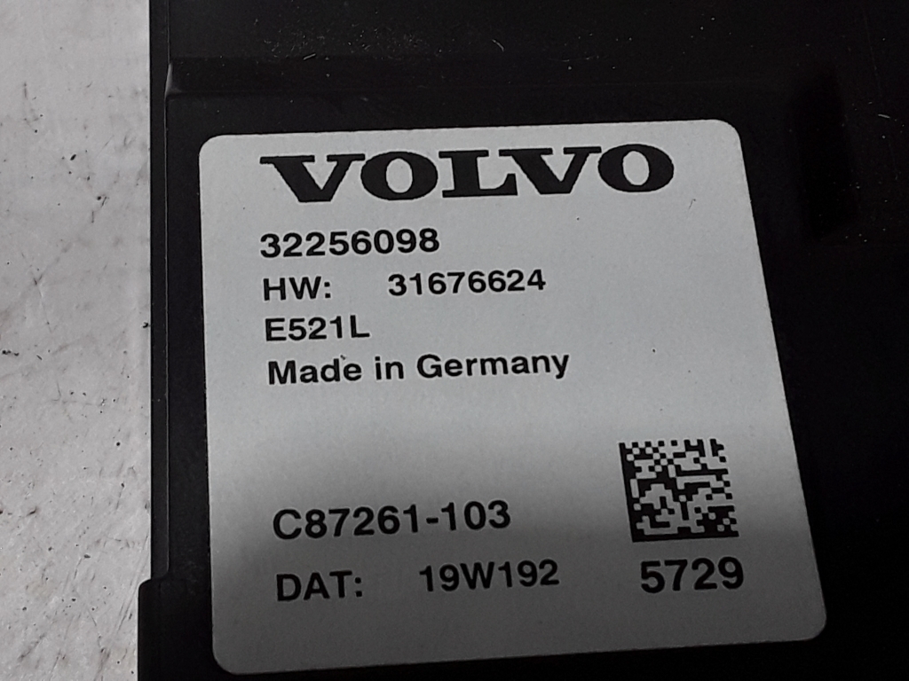 VOLVO V60 2 generation (2018-2023) Unité de commande du couvercle de coffre 32256098 20996545