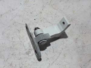  Rear side door hinge upper 