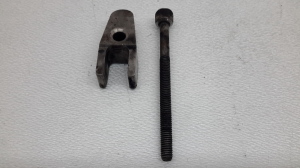  Fuel injector holder 