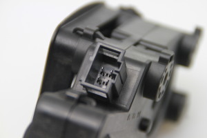 Skoda Superb (2008–2015) Trunk lid lock 3T0827300B - 2