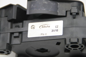 Skoda Superb (2008–2015) Trunk lid lock 3T0827300B - 4
