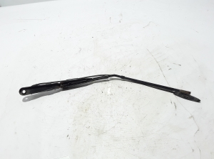 RENAULT Mascott (1999–2010) Esiklaasi puhasti hoob 8200072778 - 2
