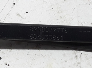 RENAULT Mascott (1999–2010) Esiklaasi puhasti hoob 8200072778 - 3
