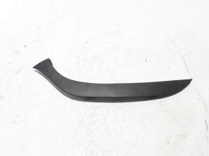 Front bumper trim strip - 2609A6595R