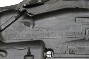 Volkswagen Passat CC CC (2008–2017) Engine cover 03L103925AM - 3