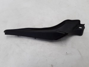   Grille d’auvent (garniture du mécanisme d’essuie-glace)  - 668620007R  
