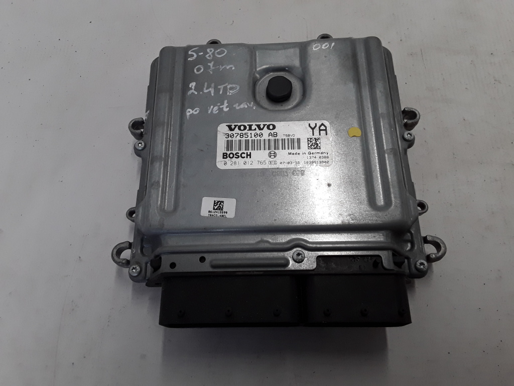 VOLVO S80 2 generation (2006-2020) Engine Control Unit ECU 30785100AB 22300187