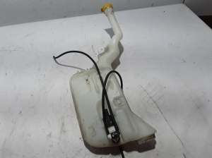 Front washer fluid reservoir - 289101989R