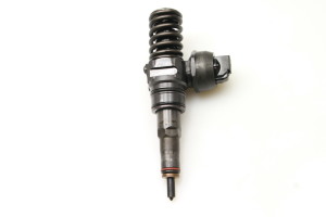  Fuel injector 