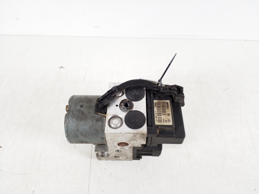 TOYOTA Corolla 9 generation E120/E130 (2000-2007) ABS Pump 89541-02030 21438786