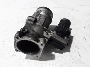  EGR valve 