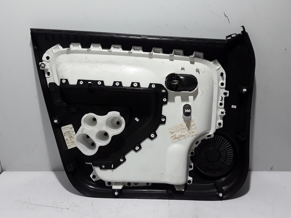 RENAULT Twingo 3 generation (2014-2023) Front Right Door Panel 809004592R 20996815