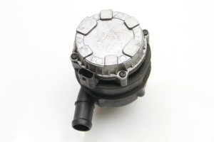 Volkswagen Golf VII (2012–2026) Auxiliary water pump 04L965567 - 2