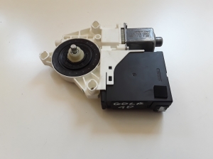 Volkswagen Golf VI (2008–2013) Esiukse aknatõstuki mootor 1K5837401BE - 3