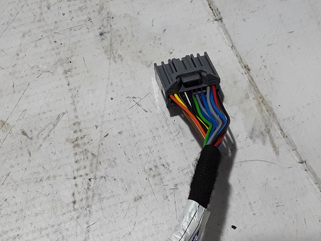 Used VOLVO XC60 Side mirror and its details 31424831