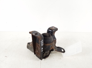 TOYOTA Corolla (2001–2007) Engine mount 12305-0D051 - 3