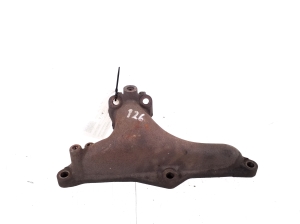   Exhaust manifold 