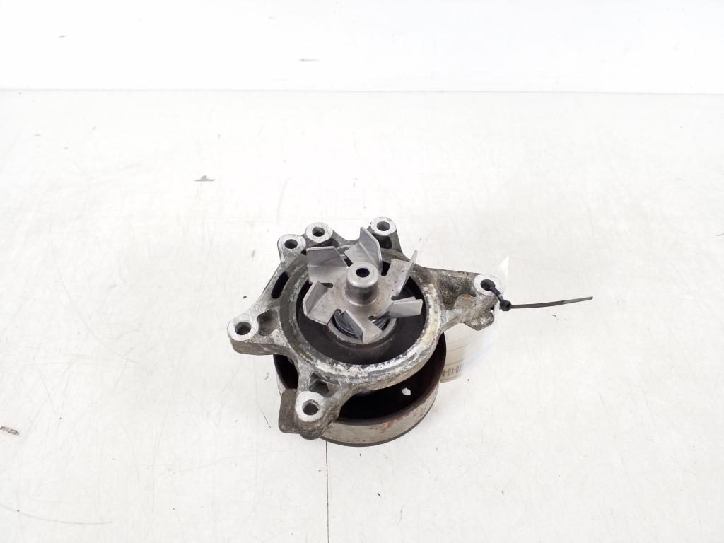 TOYOTA Corolla 9 generation E120/E130 (2000-2007) Pompe à eau 16100-29175 21438657