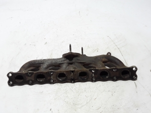  Exhaust manifold 