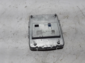 VOLVO S90 (2016–2026) Screen 32247465 - 4