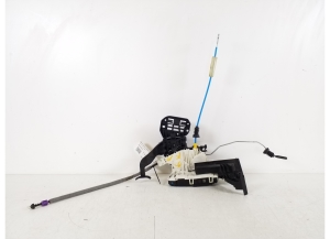 Front door lock - A1667200735