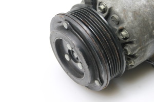 Ford Fiesta VI (2008–2017) A/C compressor AV1119D629AC - 3