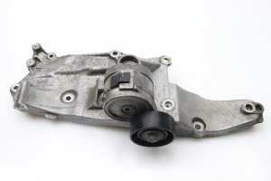 Lichtmaschinenhalter - DS7Q8D611AH