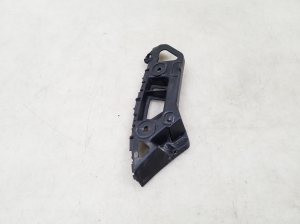  Front bumper bracket 