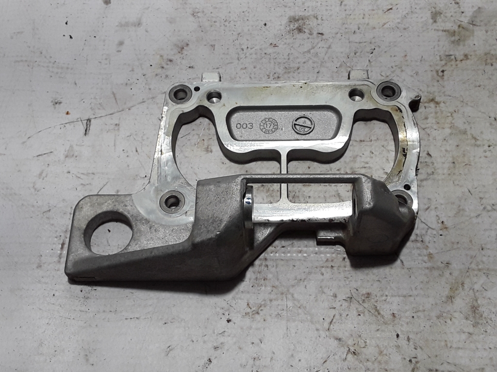 VOLVO S90 2 generation (2016-2023) Engine Bracket Right Side 31459809 20997608