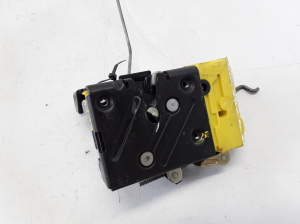 VOLVO XC70 (2000–2007) Front door lock 30669749 - 2