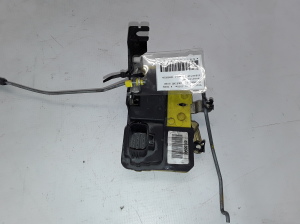 VOLVO XC70 (2000–2007) Front door lock 30669749 - 3
