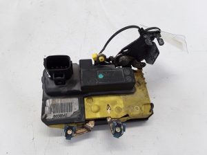 VOLVO S80 I (1998–2006) Front door lock 8650547 - 2