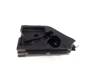 Trunk tool tray and its parts - A2468900300