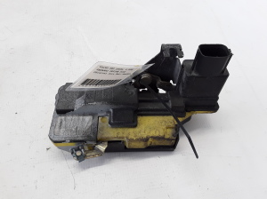 VOLVO S80 I (1998–2006) Rear side door lock 30784977 - 4