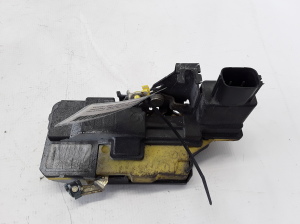 Rear side door lock - 30784977 