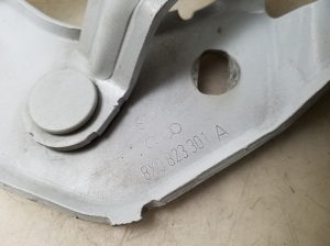 AUDI A1 8X (2010–2018) Hood hinge 8X0823301A - 3