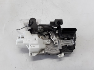 VOLVO V40 (2012–2019) Front door lock 31391824 - 3