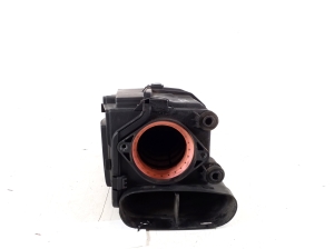 Mercedes Benz C-Class 204 (2007–2014) Luftfiltergehäuse A6460902001 - 3