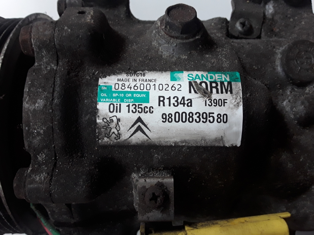 Used Peugeot 3008 Air conditioner compressor 9800839580