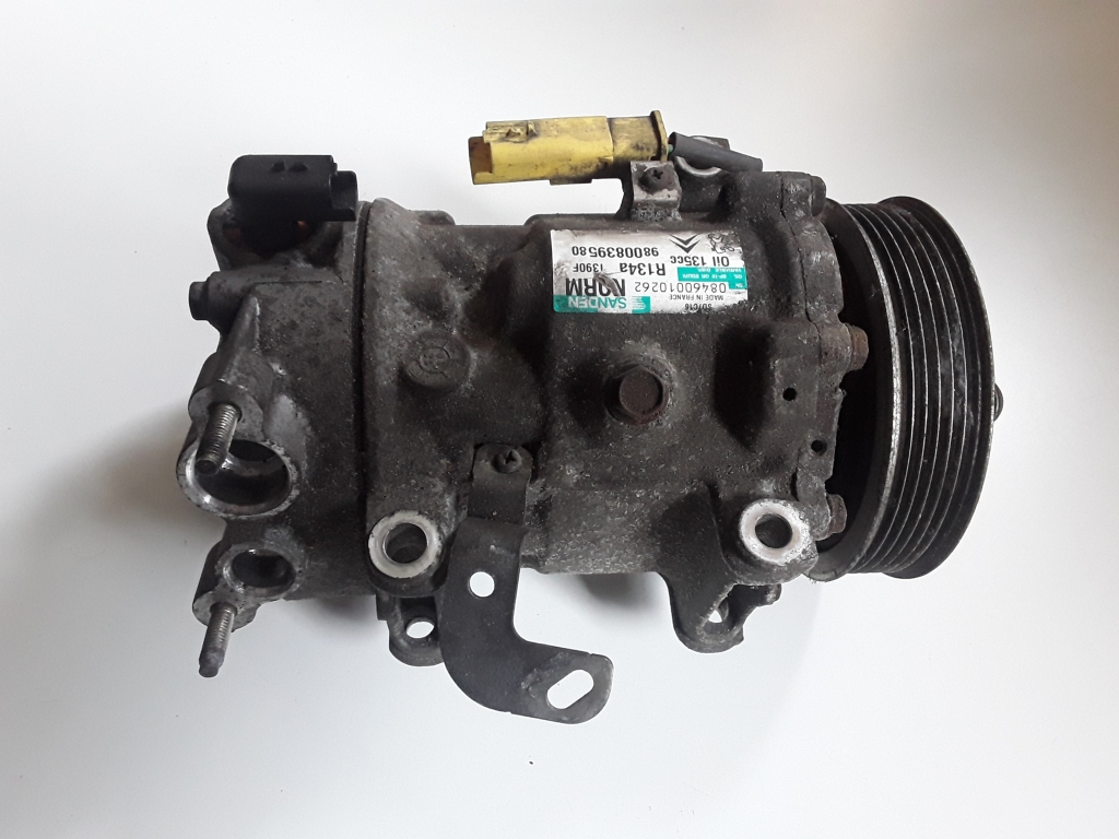 Used Peugeot 3008 Air conditioner compressor 9800839580