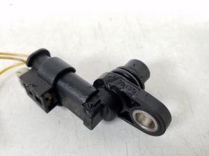 Mercedes Benz C-Class 205 (2014–2021) Camshaft position sensor A2709050400 - 3