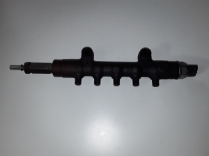 Land Rover Defender (1983–2016) High-pressure fuel rail and its parts 45PP31 - 3