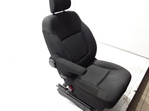 RENAULT Trafic III (2014–2022) Esiiste ja selle osad - 2