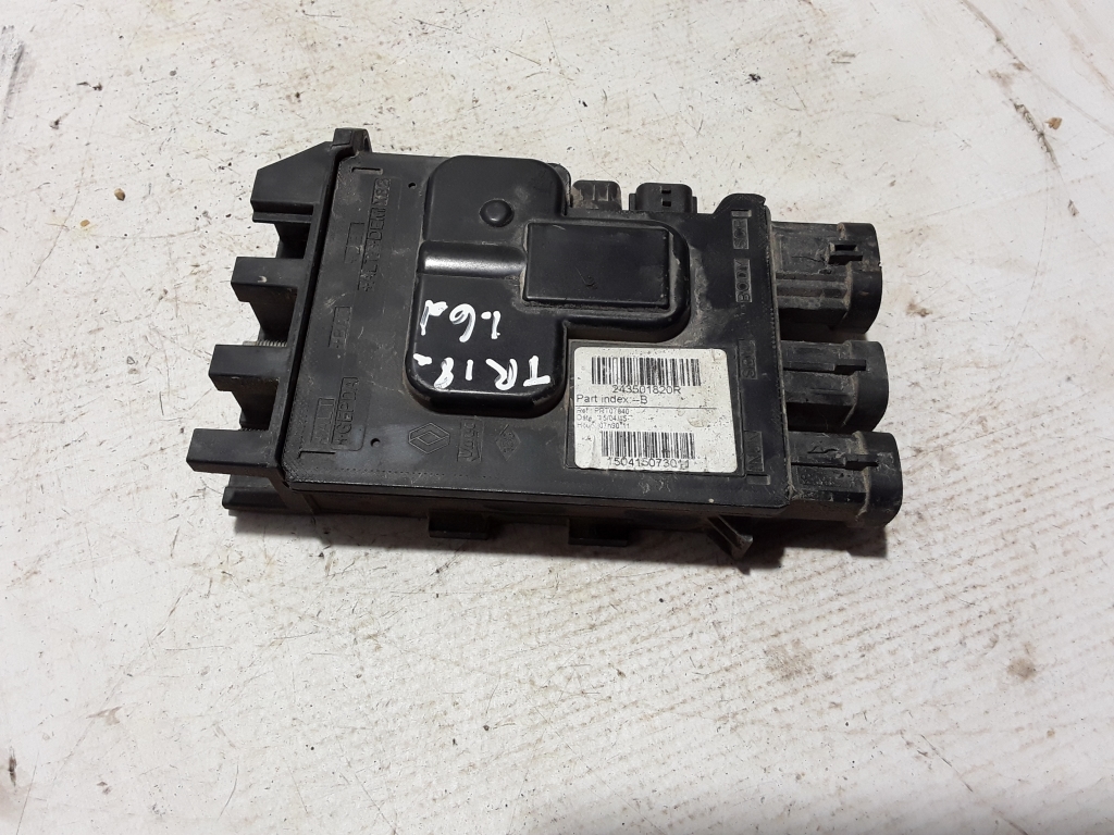 Used RENAULT Trafic Relay 243501820R