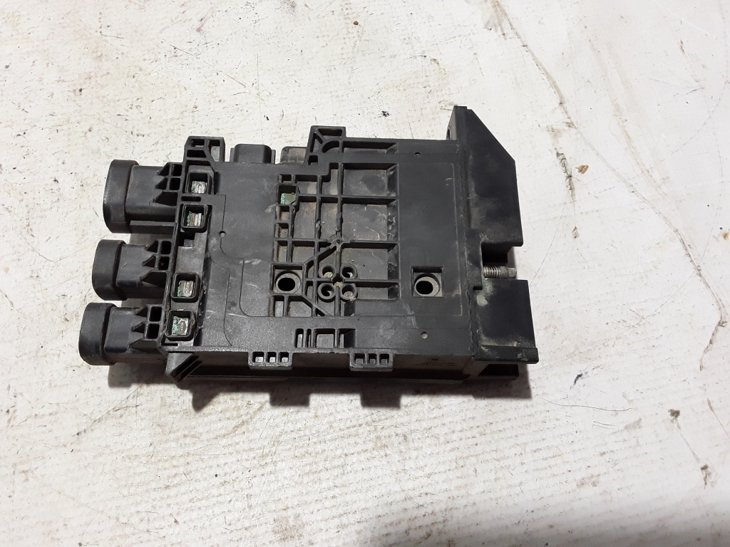 Used RENAULT Trafic Relay 243501820R