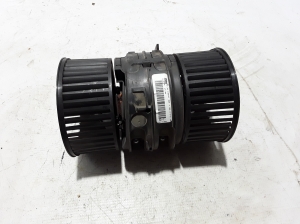   Cabin shoulder motor 